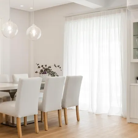 Dione Apartment *